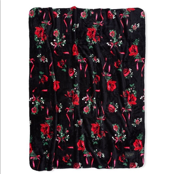 Victoria Secret Plush Fleece Blanket - Picture 1 of 5